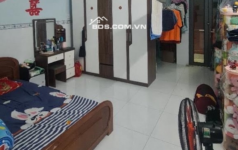 Gần MT Tỉnh Lộ 10. Bình Tân. Cách Q,6 chỉ 600m. Dt: 41 m²x 4T. Chỉ 4.3 tỷ.